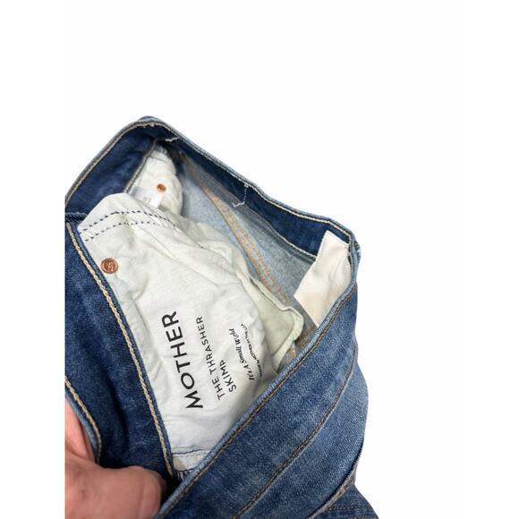 MOTHER The Thrasher Skimp Jeans in It’s a Small World - Picture 7 of 8